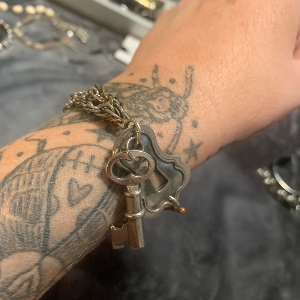 Tri-colored Medal Lock & Key Bracelet
